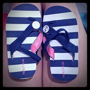 Nautica flip flops sandals